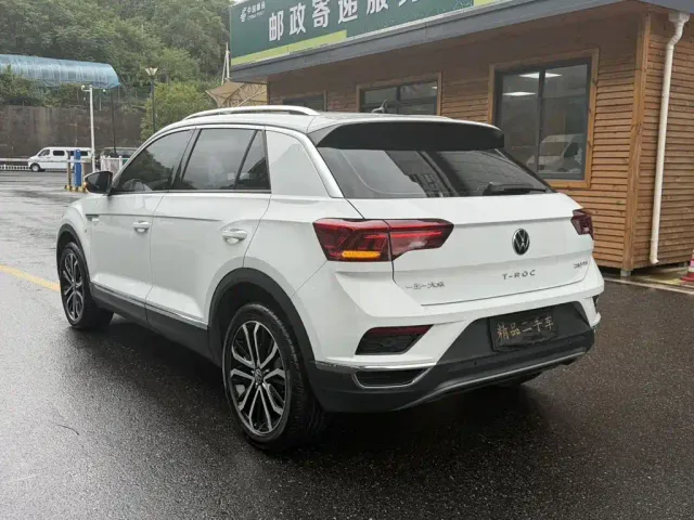 Volkswagen T-Roc — Фото автомобиля 9