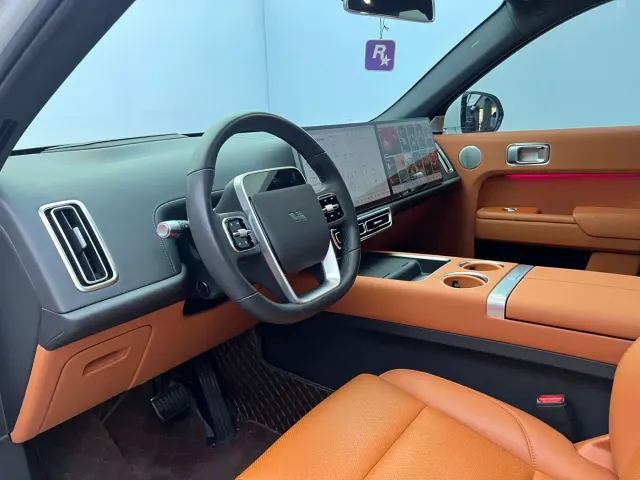 Li Auto L7 — Фото автомобиля 6
