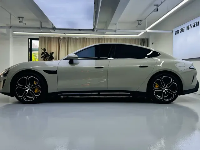 Xiaomi SU7 — Фото автомобиля 10