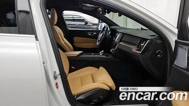 Вольво S60 S60 третьего поколения B5 Ultimate Bright — Фото автомобиля 12