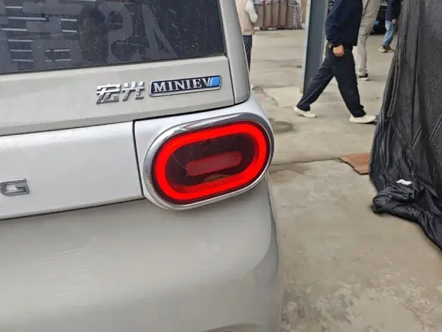 Wuling Hongguang Mini EV — Фото автомобиля 7
