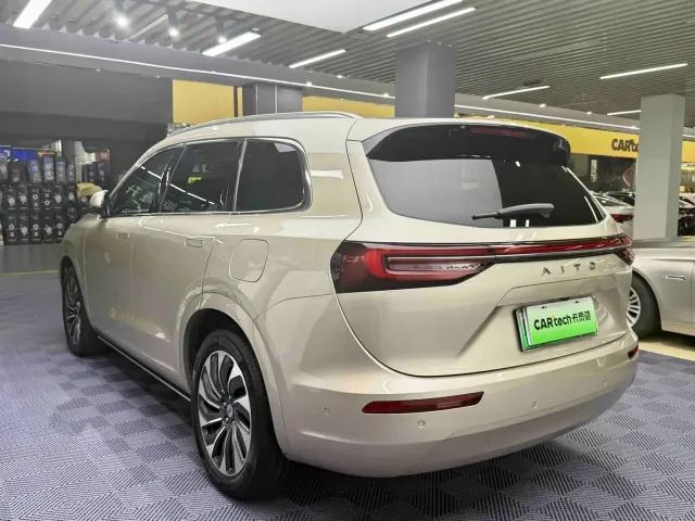 Aito M7 — Фото автомобиля 12