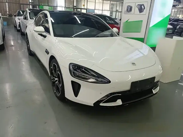 Xiaomi SU7 — Фото автомобиля 3