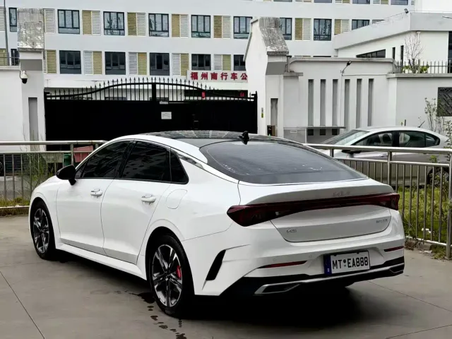 Kia K5 — Фото автомобиля 9