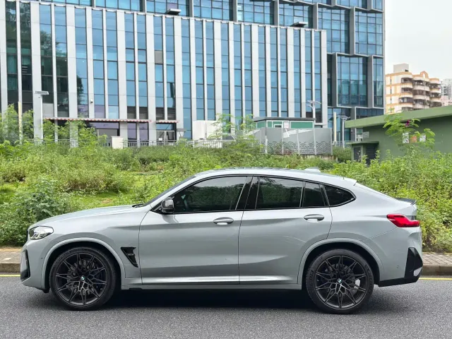 BMW X4 M — Фото автомобиля 10