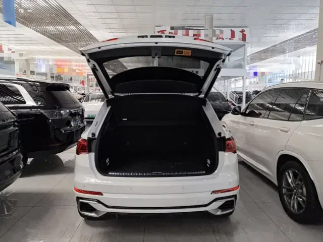 Audi Q3 — Фото автомобиля 18