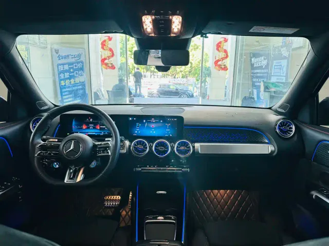 Mercedes-Benz GLB AMG — Фото автомобиля 6