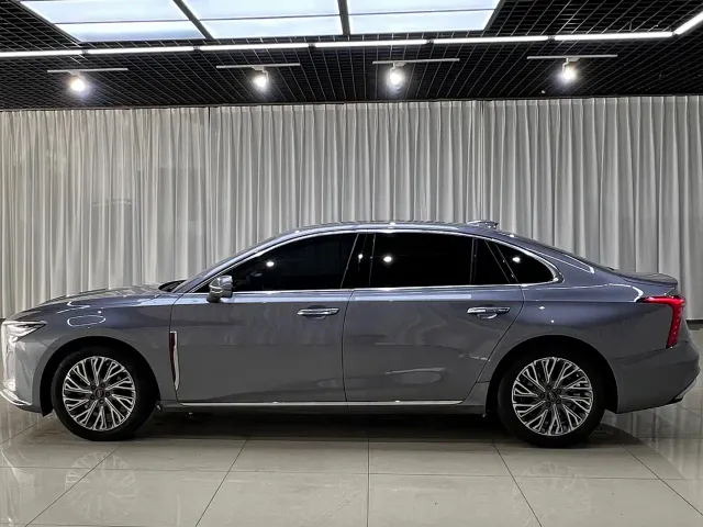 Hongqi H5 — Фото автомобиля 3