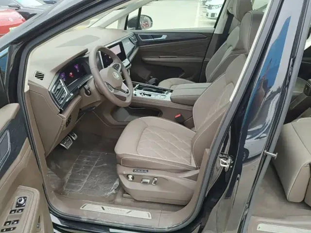 Volkswagen Viloran 2024 380TSI Executive Edition — Фото автомобиля 14