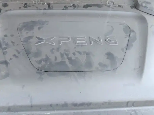 Xpeng P5 — Фото автомобиля 10