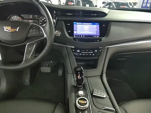 Cadillac XT5 — Фото автомобиля 12