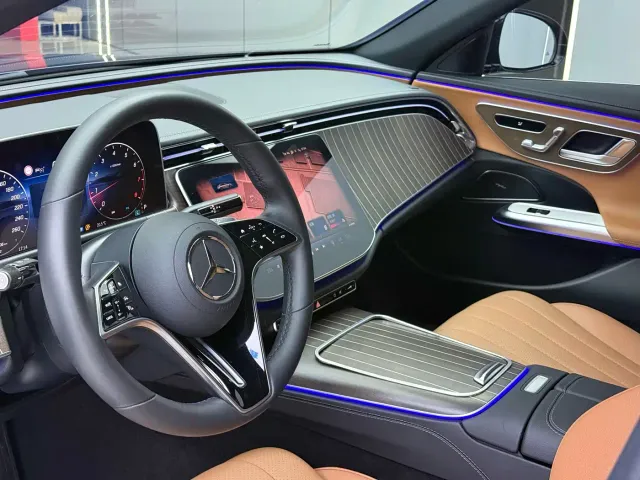 Mercedes-Benz E-Class — Фото автомобиля 5