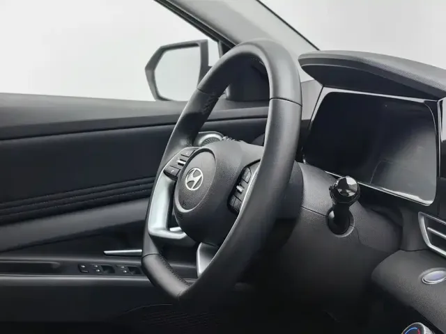 Hyundai Elantra — Фото автомобиля 22