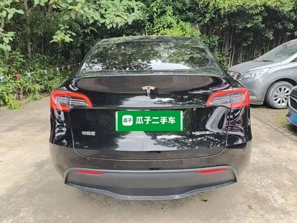 Tesla Model Y 2022 Facelift Rear-Wheel Drive Version — Фото автомобиля 5