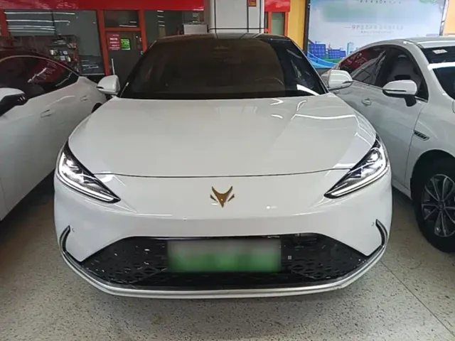 Arcfox Alpha S — Фото автомобиля 2