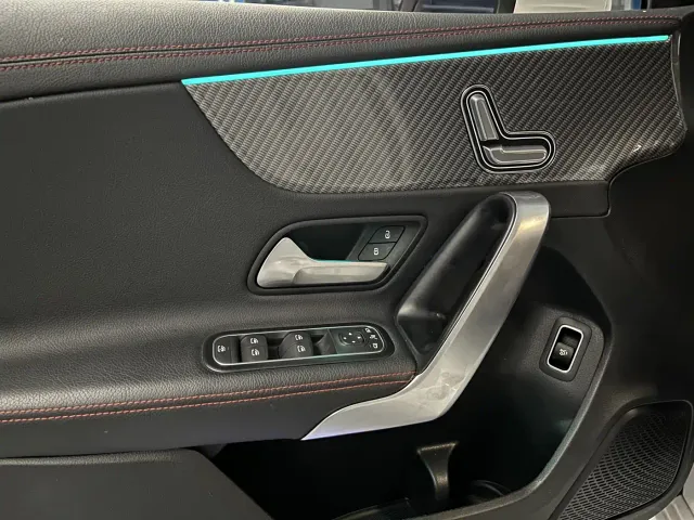 Mercedes-Benz A-Class — Фото автомобиля 11