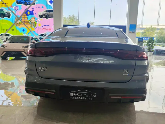 BYD Qin L — Фото автомобиля 6