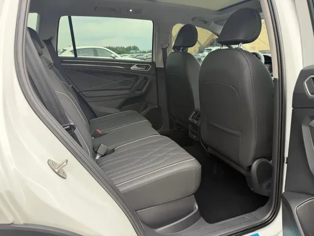 Volkswagen Tiguan L — Фото автомобиля 20