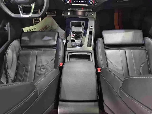 Audi Q5L — Фото автомобиля 9