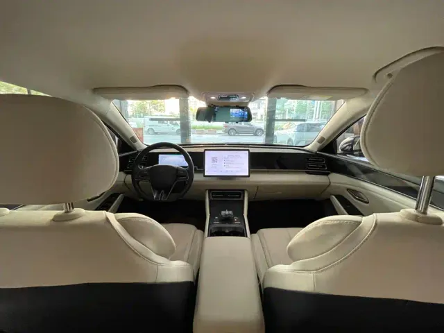BYD Qin L — Фото автомобиля 14