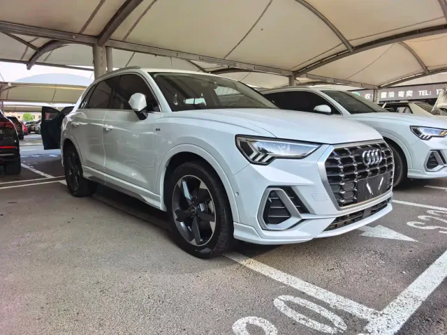 Audi Q3 — Фото автомобиля 3
