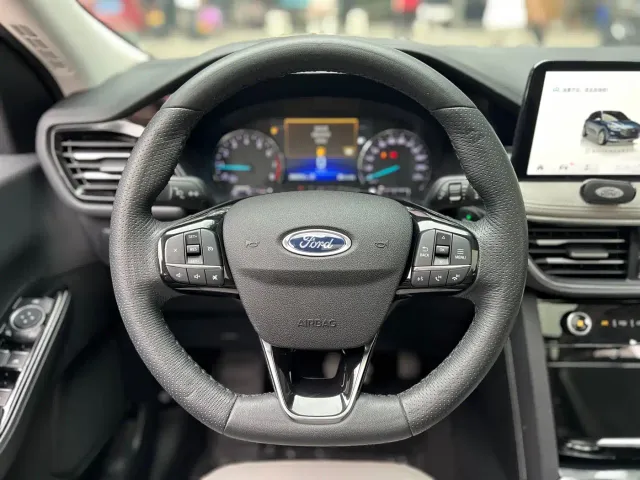 Ford Ford Escape 2020 EcoBoost 245 2WD Premium Edition — Фото автомобиля 10