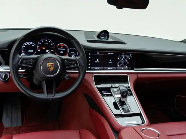 Porsche Panamera — Фото автомобиля 12