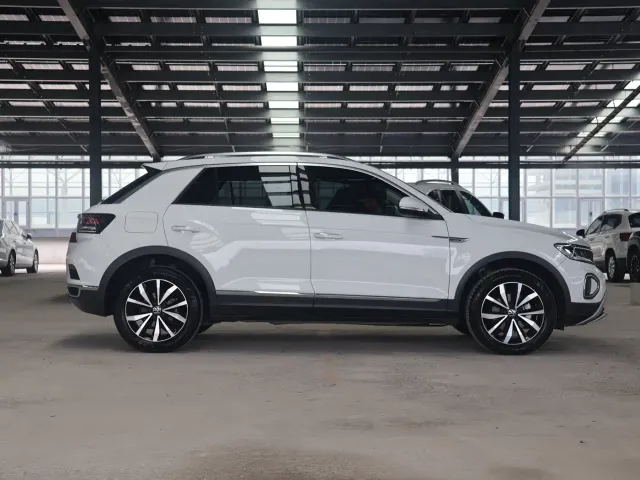 Volkswagen T-Roc — Фото автомобиля 4