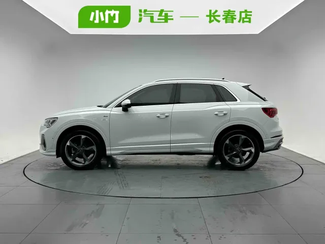 Audi Q3 — Фото автомобиля 3