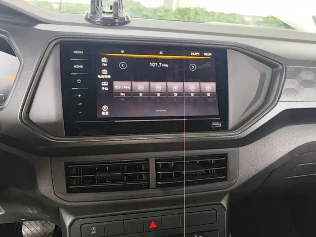 Volkswagen T-Cross — Фото автомобиля 12