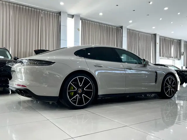 Porsche Panamera — Фото автомобиля 5