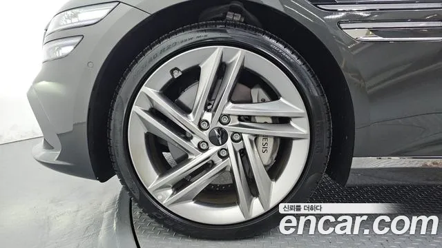 Genesis G80 Бензин 2.5 турбо AWD — Фото автомобиля 3