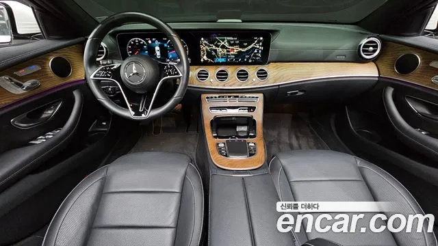Mercedes-Benz E-Class — Фото автомобиля 7