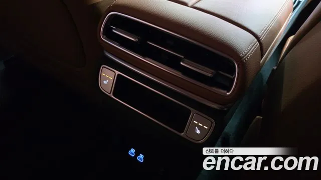 Genesis GV80 — Фото автомобиля 25