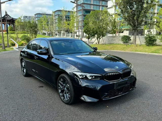 BMW 3 Series — Фото автомобиля 3
