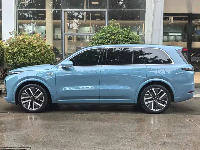 Li Auto L9 — Фото автомобиля 2