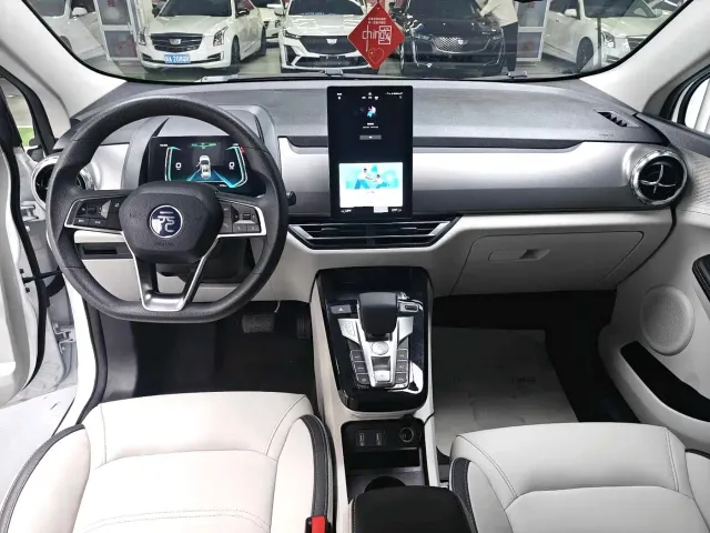 BYD Yuan Pro — Фото автомобиля 11
