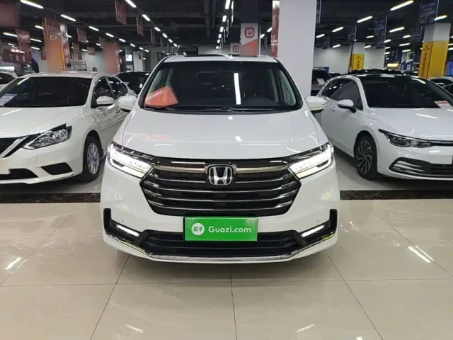 Honda Odyssey — Фото автомобиля 2