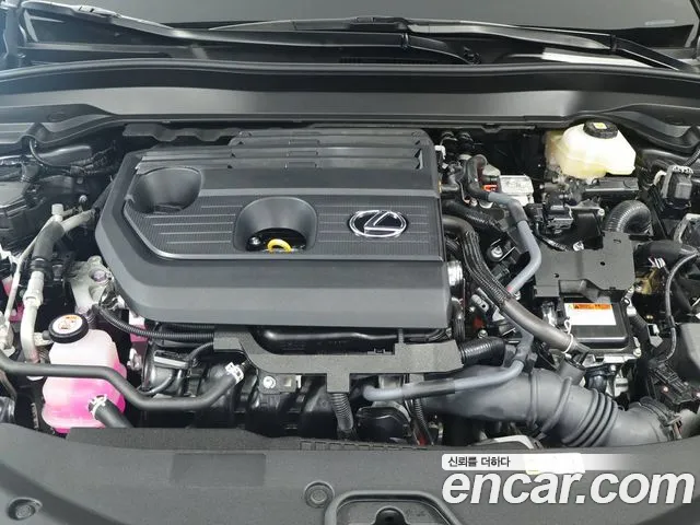 Lexus UX — Фото автомобиля 6