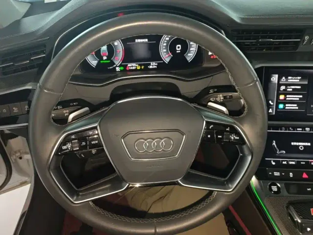 Audi A7L — Фото автомобиля 10