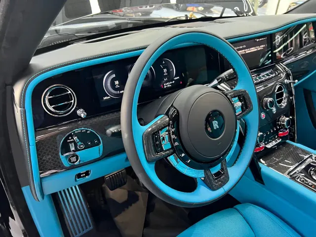 Rolls-Royce Cullinan — Фото автомобиля 11