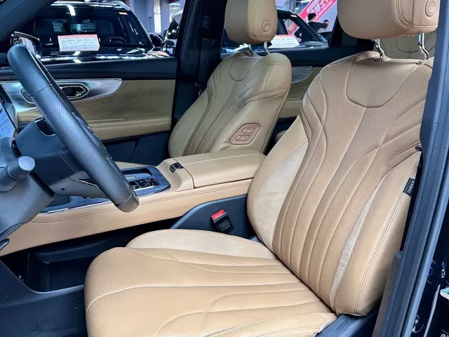 GAC Trumpchi GS8 — Фото автомобиля 30