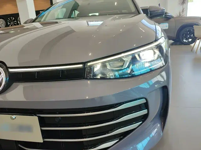 Volkswagen Passat — Фото автомобиля 23