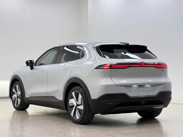 Deepal S05 — Фото автомобиля 4
