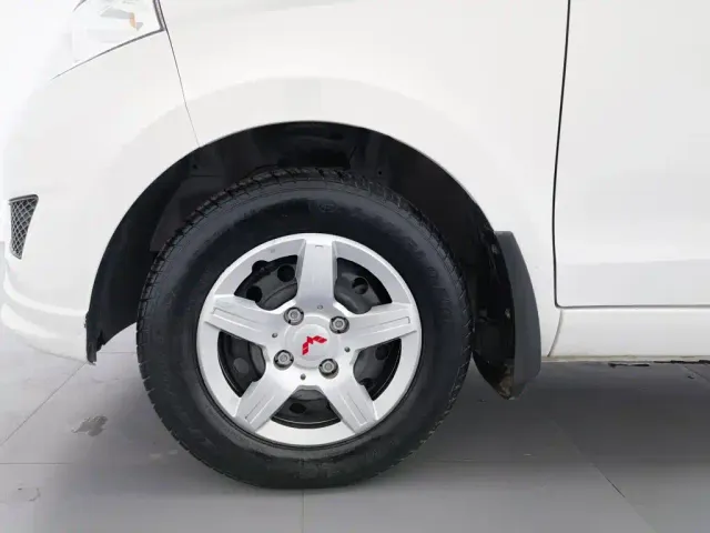 Wuling Hongguang — Фото автомобиля 17