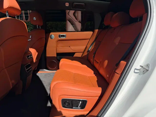 Li Auto L7 — Фото автомобиля 12