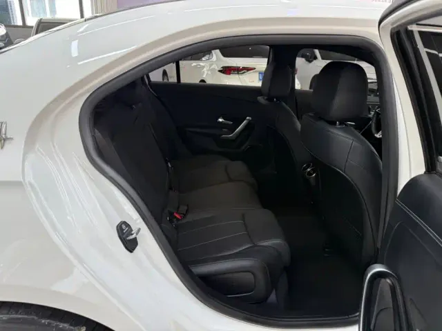 Mercedes-Benz A-Class — Фото автомобиля 22