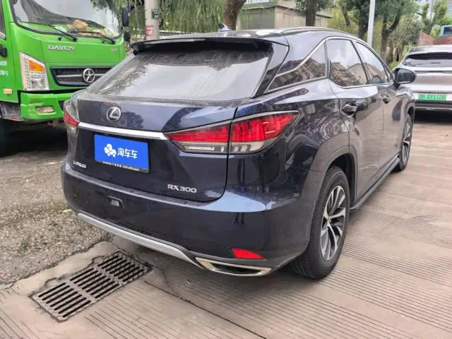 Lexus RX — Фото автомобиля 3