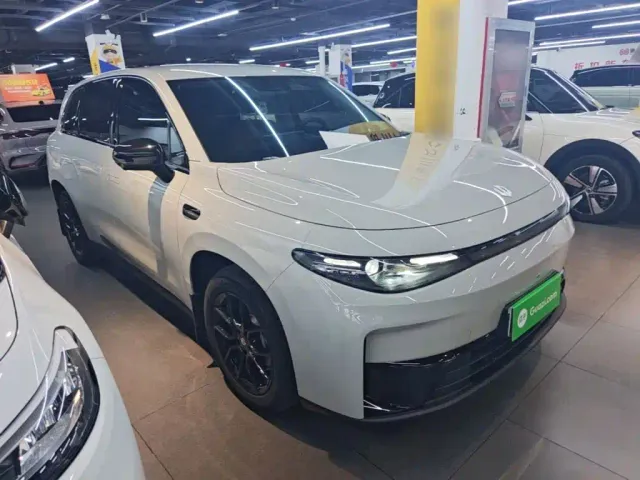Leapmotor C10 — Фото автомобиля 3