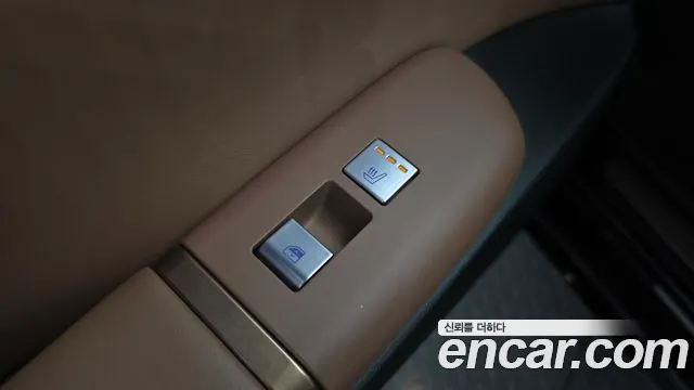 Hyundai Grandeur GN7 — Фото автомобиля 28